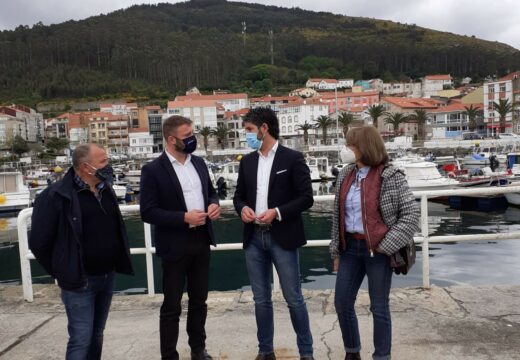Trenor e a Confraría de Pescadores de Porto do Son avalían as necesidades do sector da súa zona